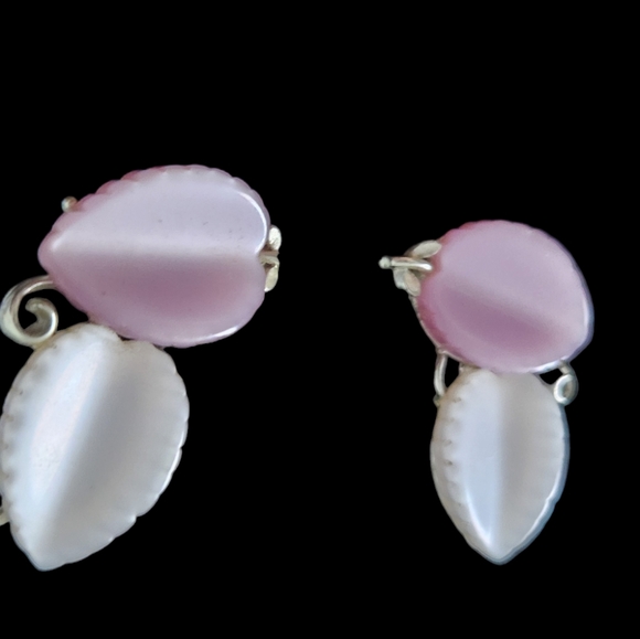 LISNER * Rare * Vintage SET!  LUCITE Leaves Lilac Necklace and Clip on Earrings - Picture 9 of 16